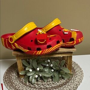 CROCS Mc Donald’s Adult Unisex M(5) Women (7)